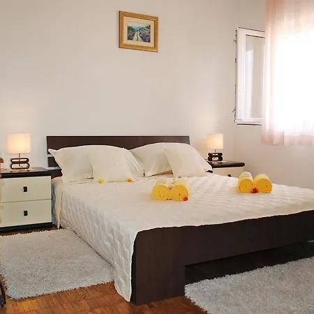 아파트 판타스틱 *